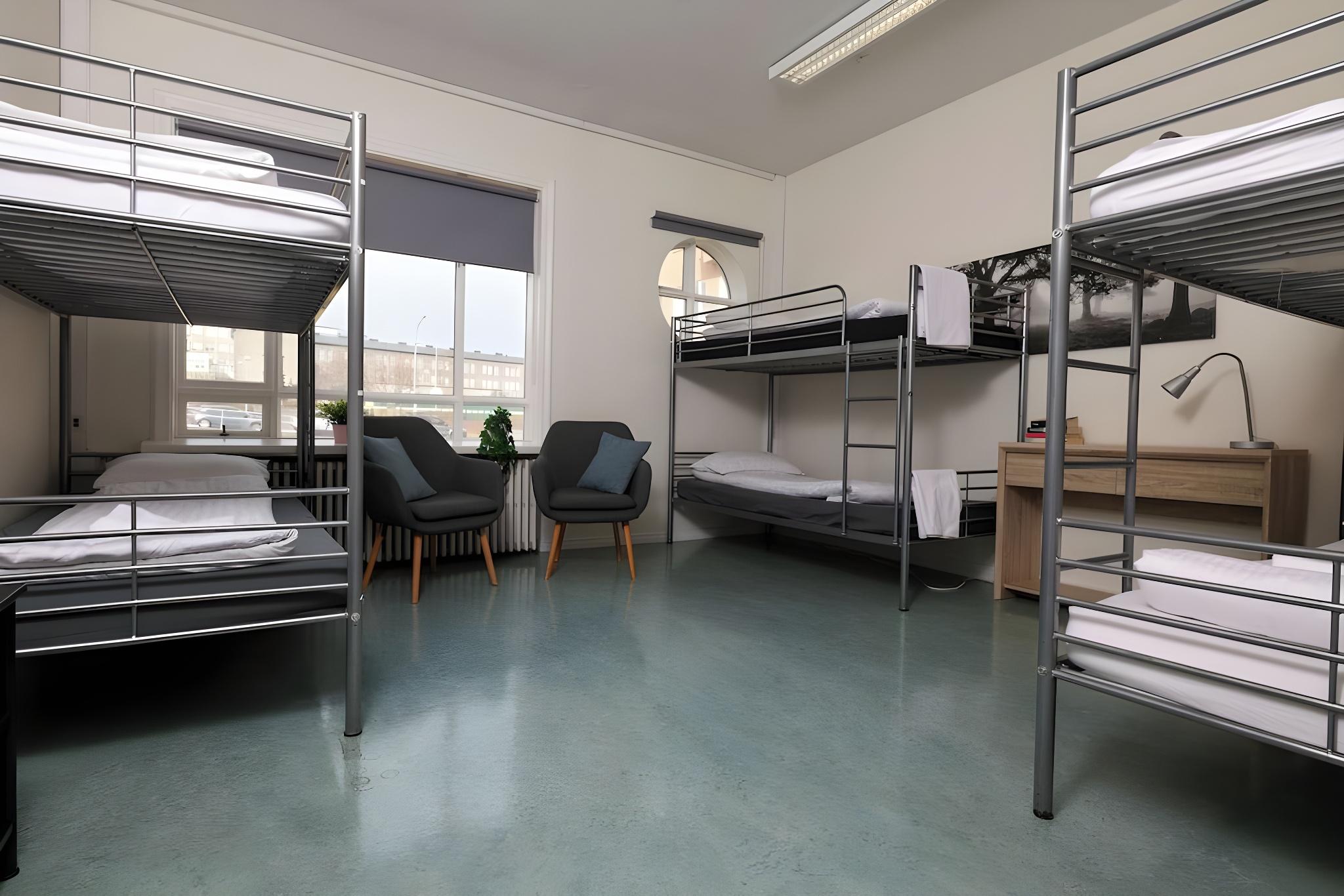 MIXED DORM, 6 PEOPLE