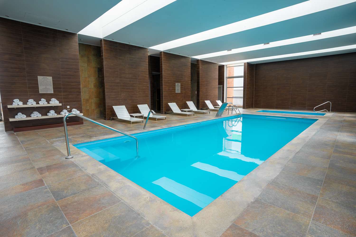 swimming pool spa