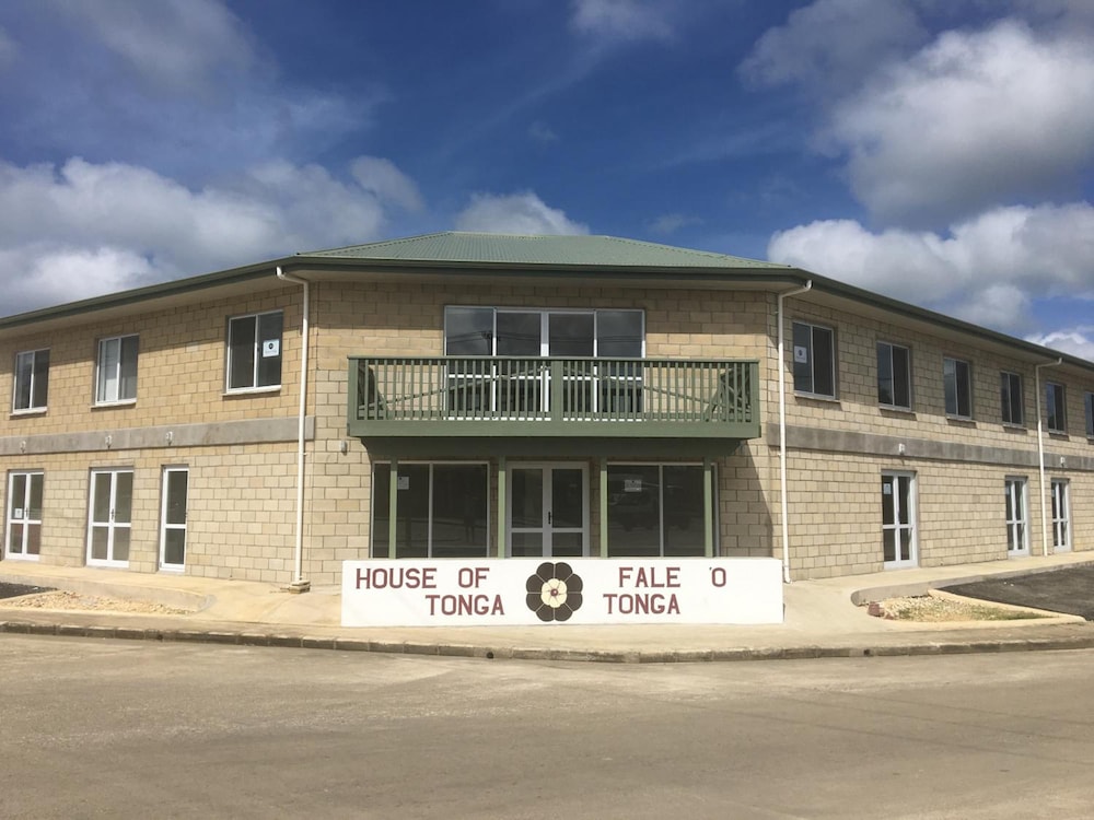 House Of Tonga 2/31