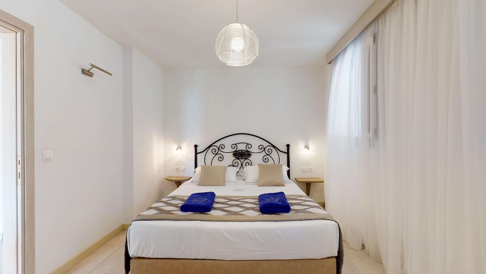 Acrotel Athena Villas 20/50