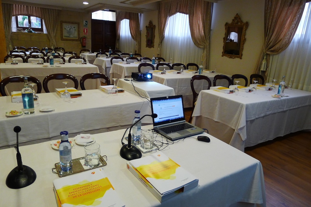 Palacio Azcarate Hotel 52/58