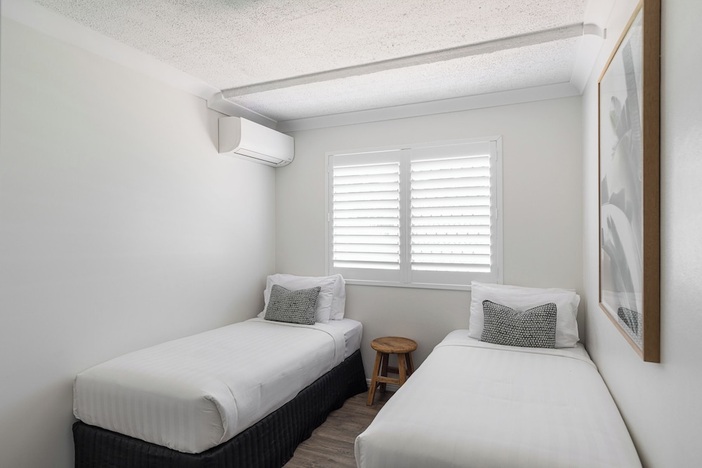 3 BEDROOMS, DELUXE, APARTMENT