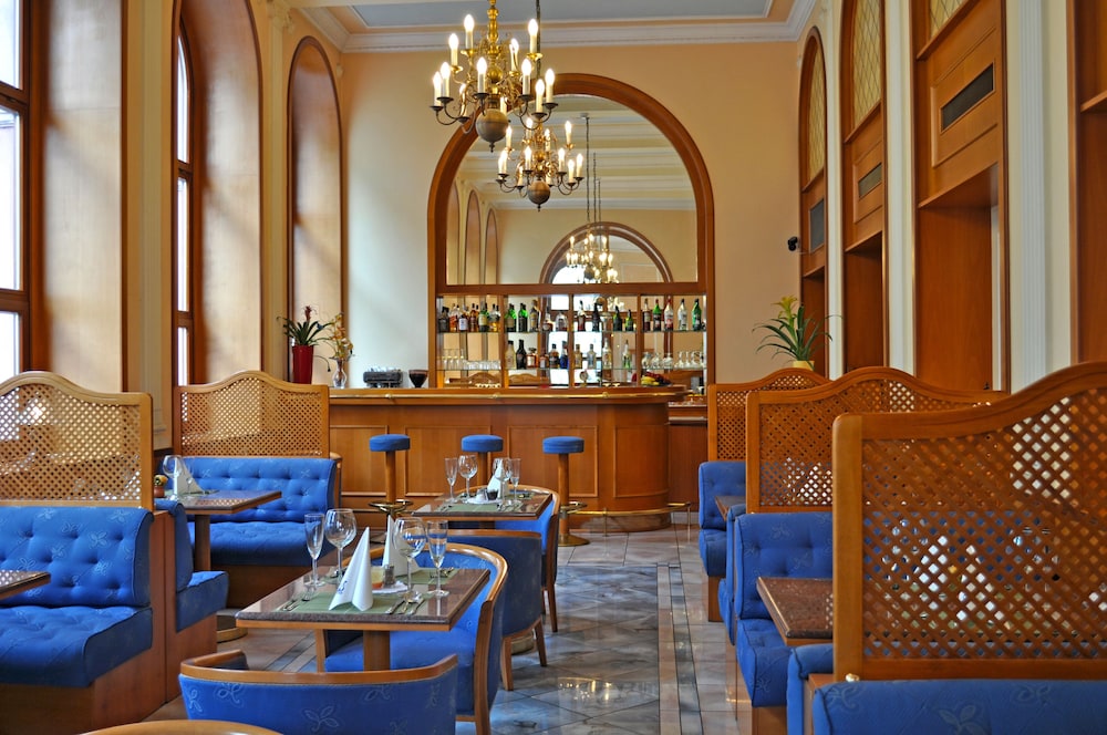 Hotel Opera Prague 63/76