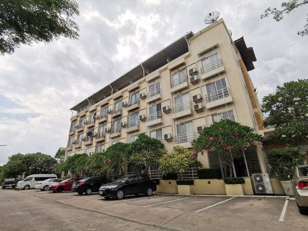 Suklutai Hotel & Serviced Apartment 46/49
