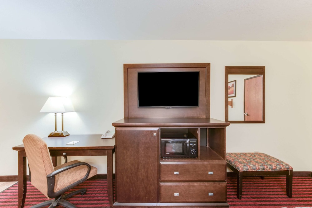 Days Inn by Wyndham Fort Stockton 15/17