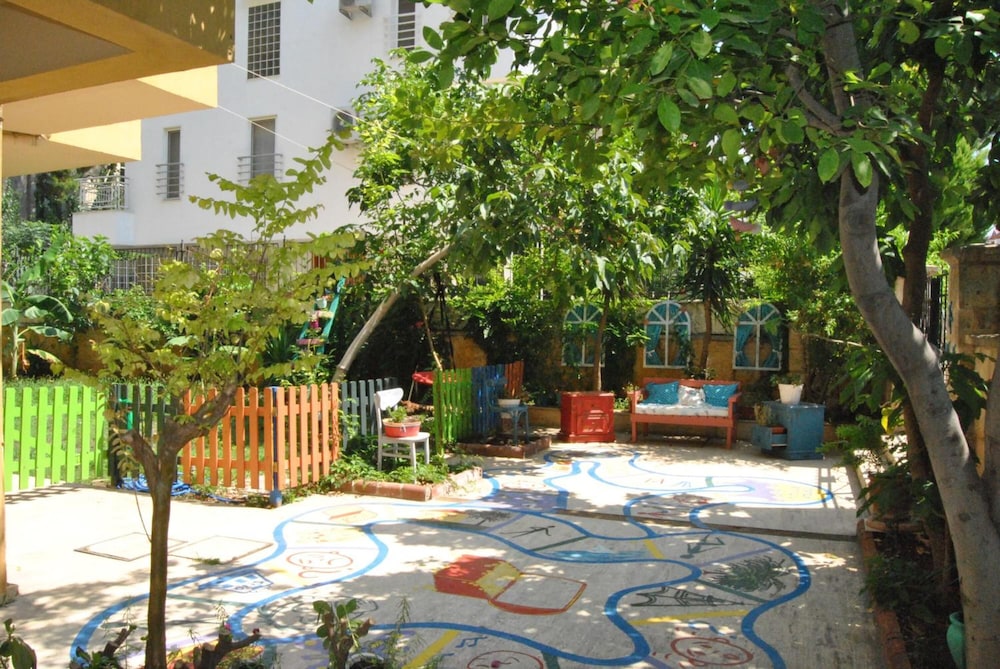 BENNA HOTEL 68/77