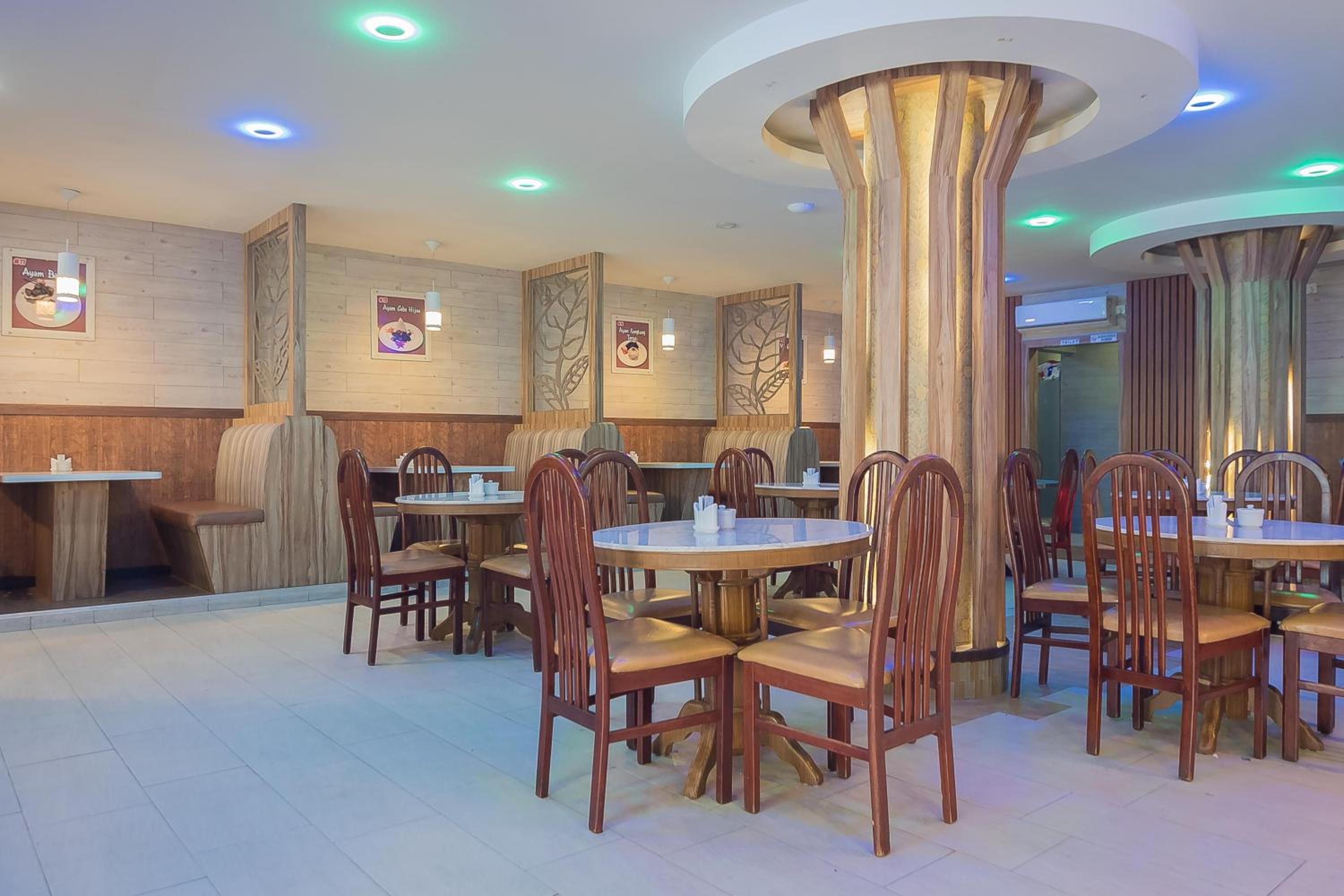 Paragon Nagoya Hotel Batam 51/58