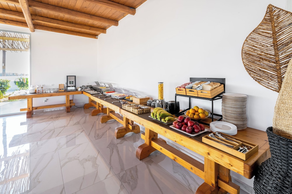 Amethyst Exclusive Suites Oia 53/72