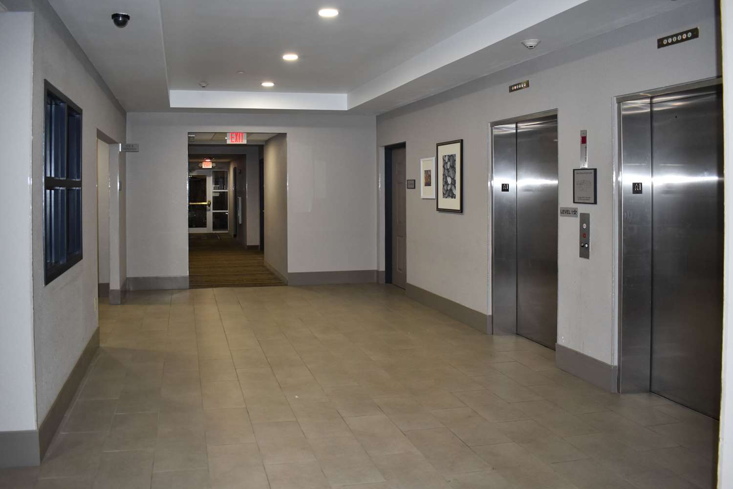 Country Inn and Suites By Radisson, Hagerstown, MD 3/39