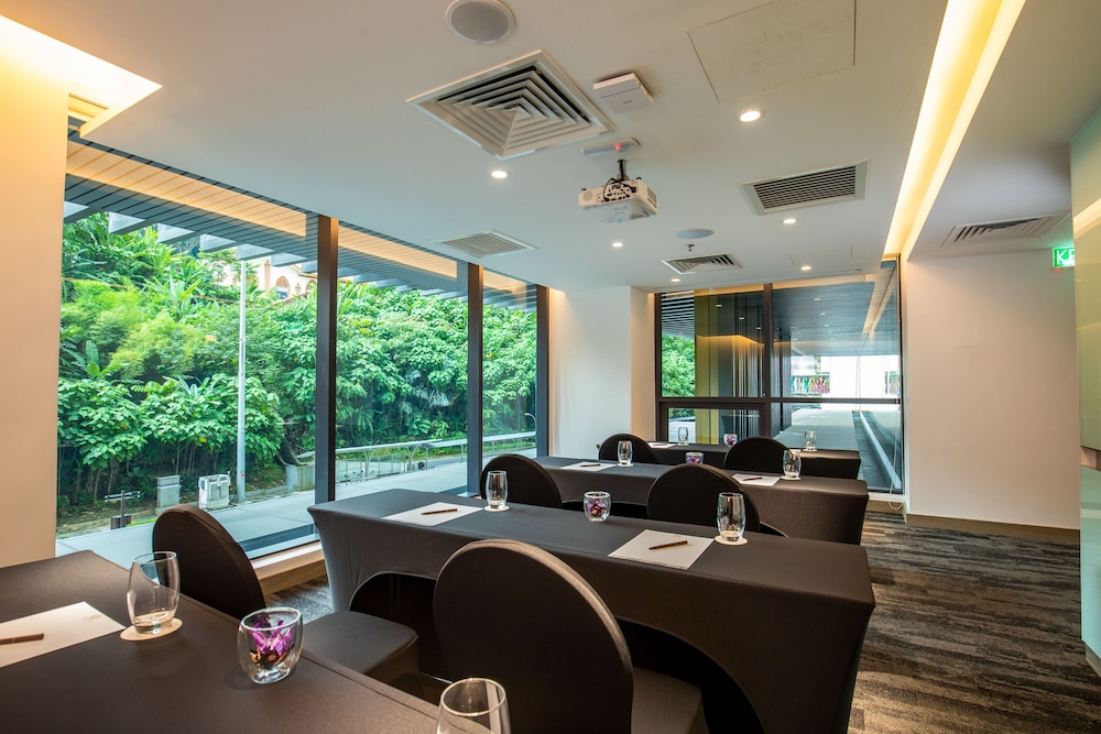 Santa Grand Signature Kuala Lumpur 35/42