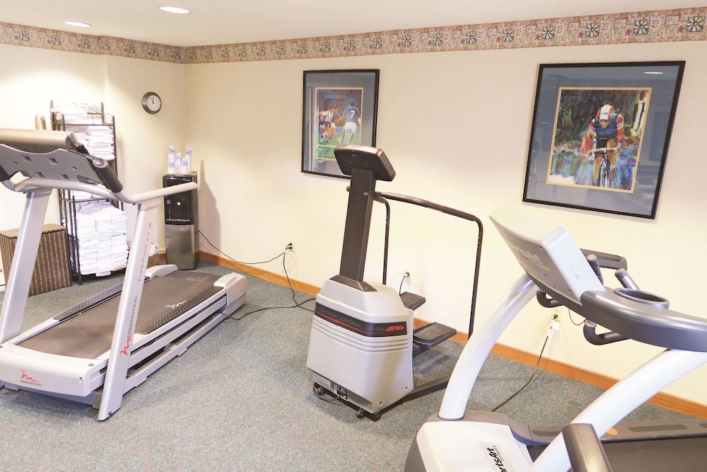 La Quinta Inn Milwaukee Airport/Oak Creek 31/53