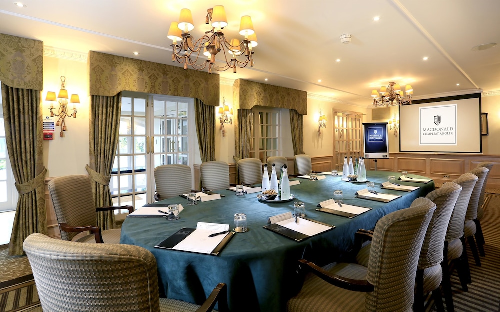 Macdonald Compleat Angler 58/69