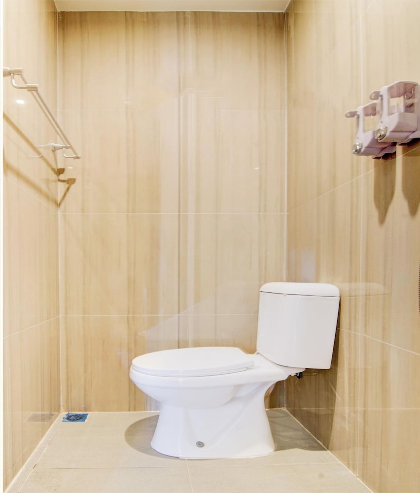 Capital O Pusat Kota Pekanbaru Near Mall Living World Formerly Radja Homestay 29/29