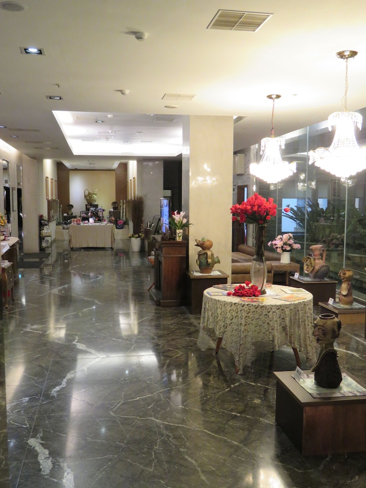 Cedarwood Villa 4/46