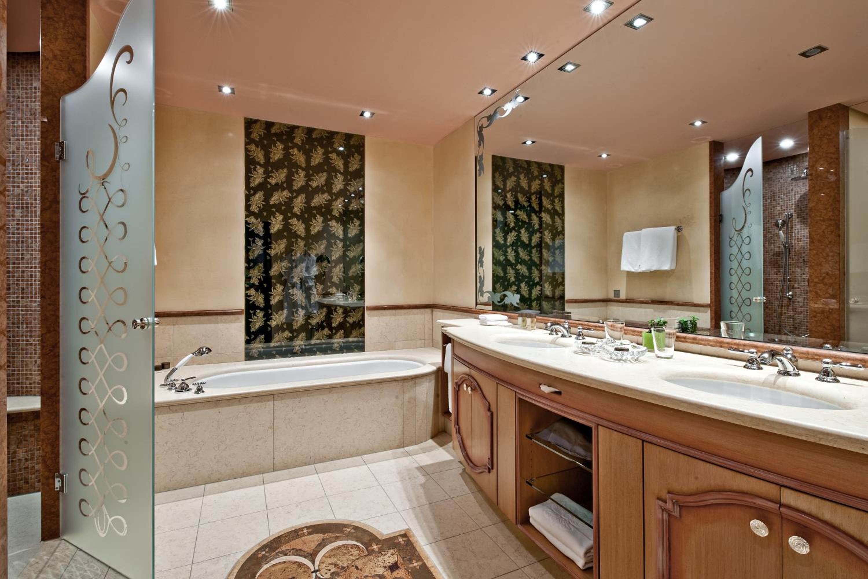 جناح جونيور سوبيريور بإطلالة على البحر، Carlton Hotel St Moritz 7/7