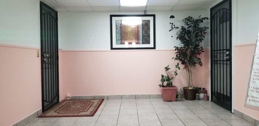 Budget Inn 2/17