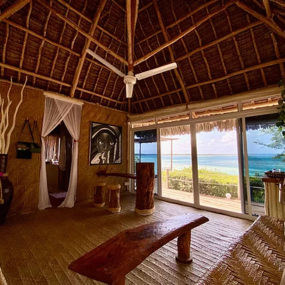 Rock And Sea Resort 24/50