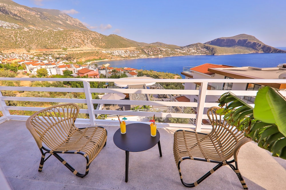 Kalkan Saray Suites Hotel 53/74