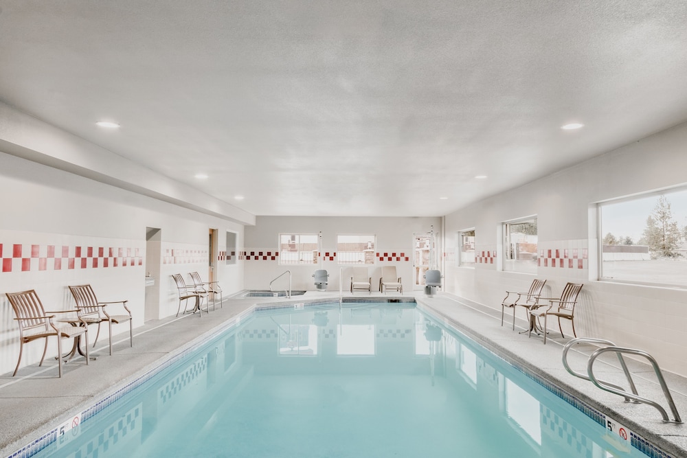 Best Western Plus Peppertree Airport Inn 34/57