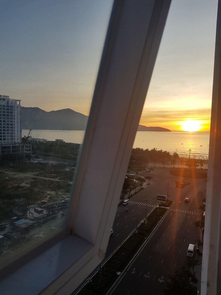 Royal Family Hotel Da Nang 43/50