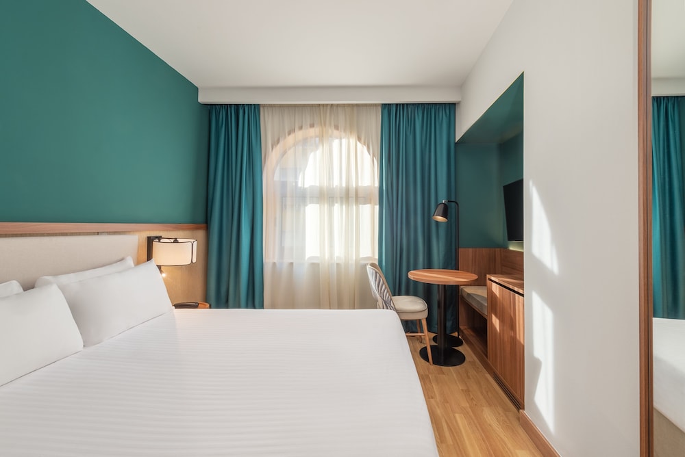 Hotel Elche Centro Affiliated By Melia 11/54