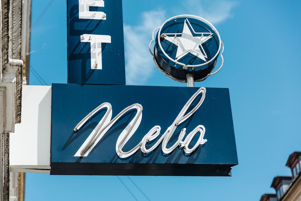 City Nebo Hotel 4/65
