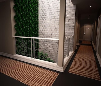 Havona Boutique Hotel at Mount Austin 34/48