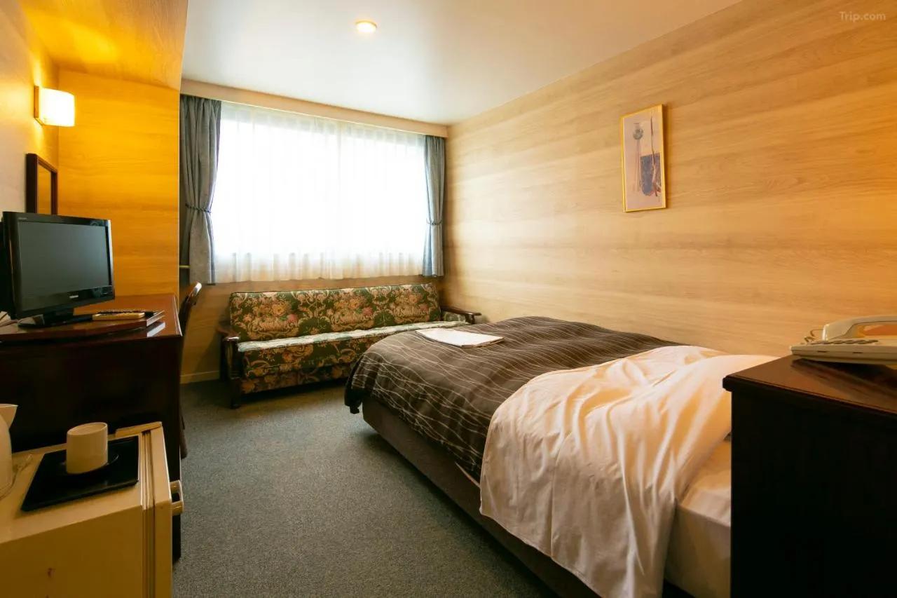 Hotel and Residence Nanshukan 12/23
