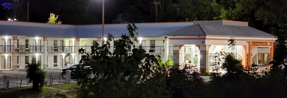Days Inn by Wyndham Clemson 22/36