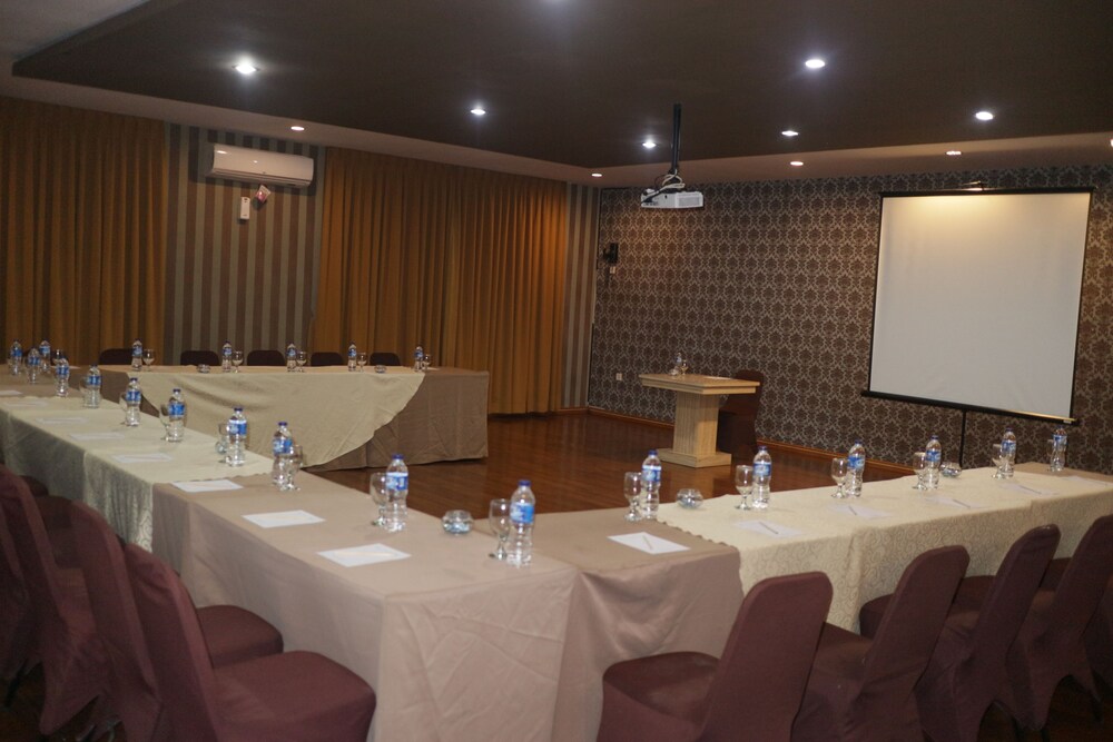 Grand Dian Boutique Hotel Cirebon 25/31
