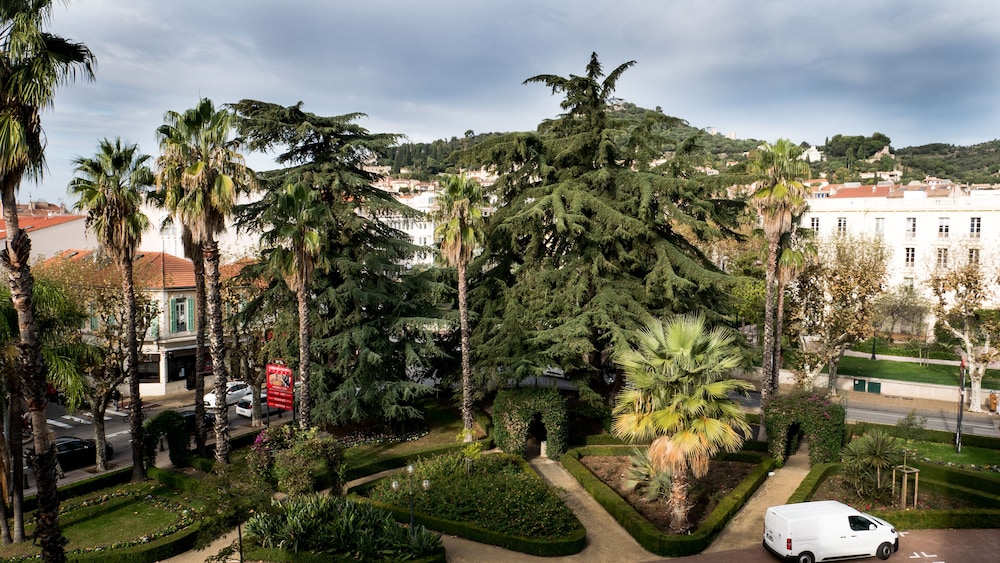 Hotel des Palmiers Hyeres 49/56