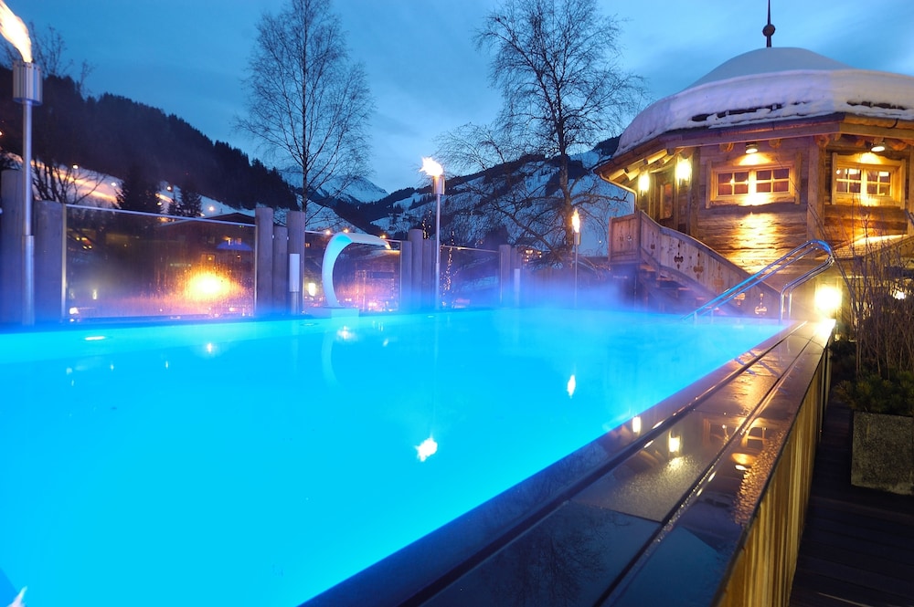 HAUS WOLF IM ALPINE PALACE NEW BALANCE LUXUS RESORT 6/50
