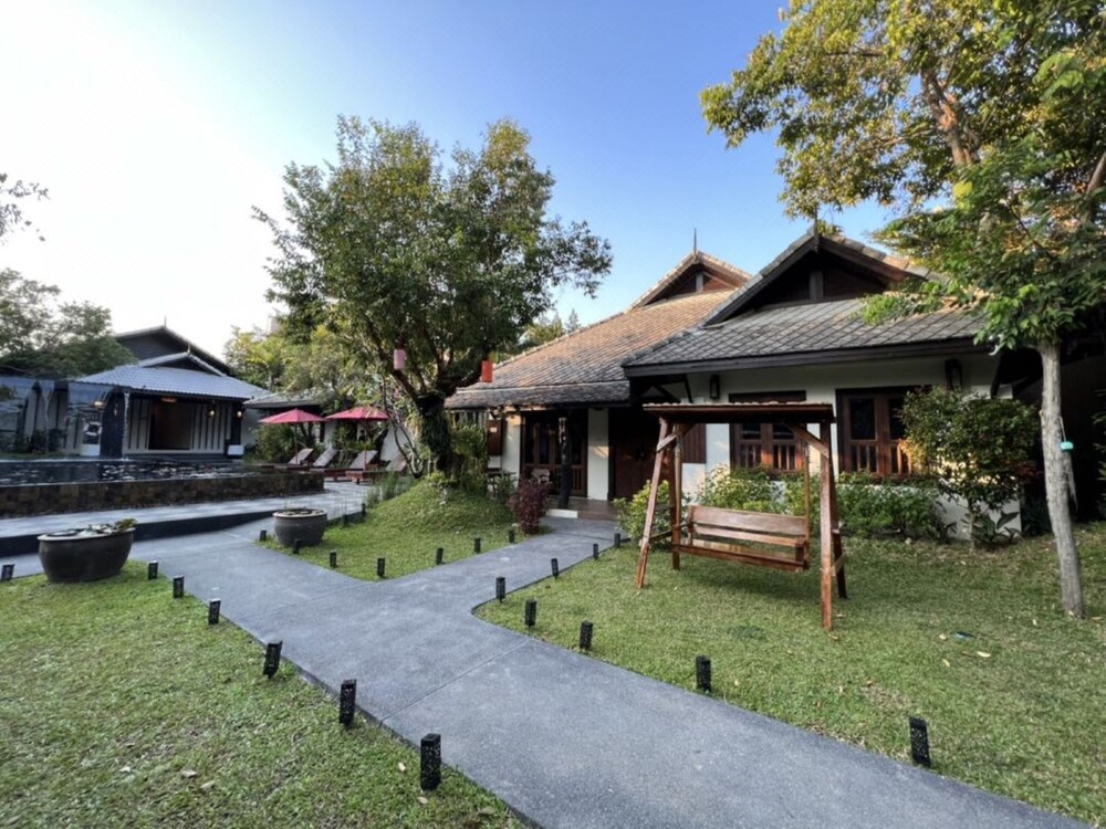 Rawisara Villa Resort 37/51