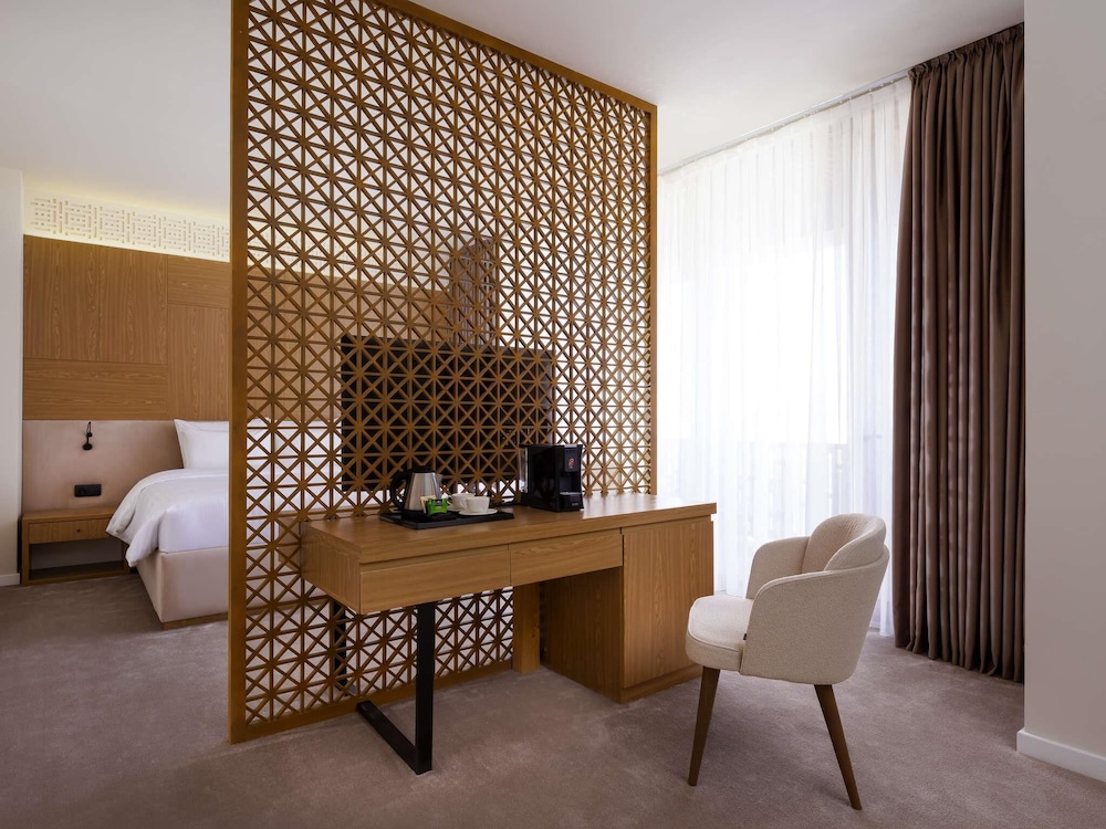 Mercure Bukhara Old Town 8/60