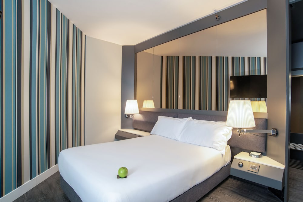 The Nicolaus Hotel Bari 32/67