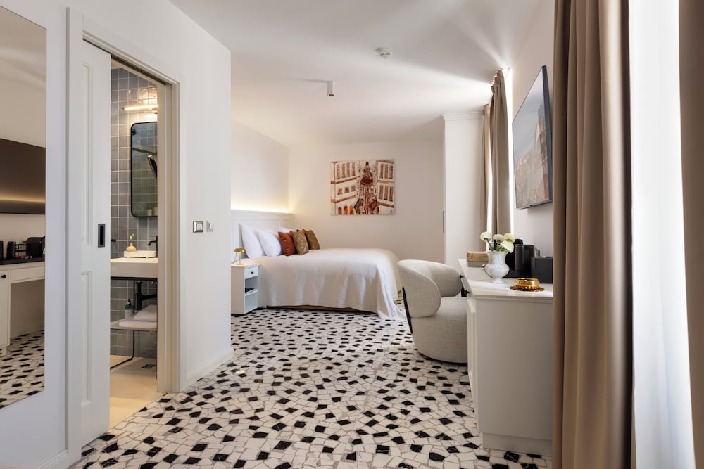 Heritage Hotel Lucia 13/49