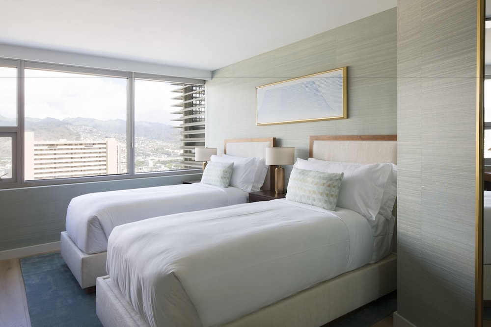 Real Select at the Ritz Carlton Residences, Waikiki Beach 14/50