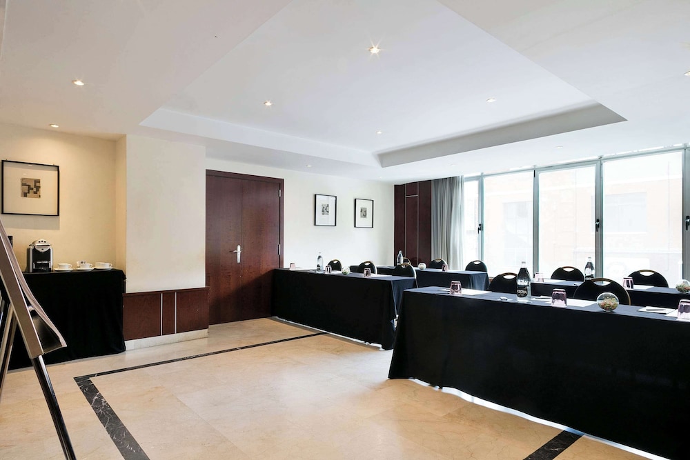 Hotel Madrid Plaza Espana Affiliated by Melia 3/40