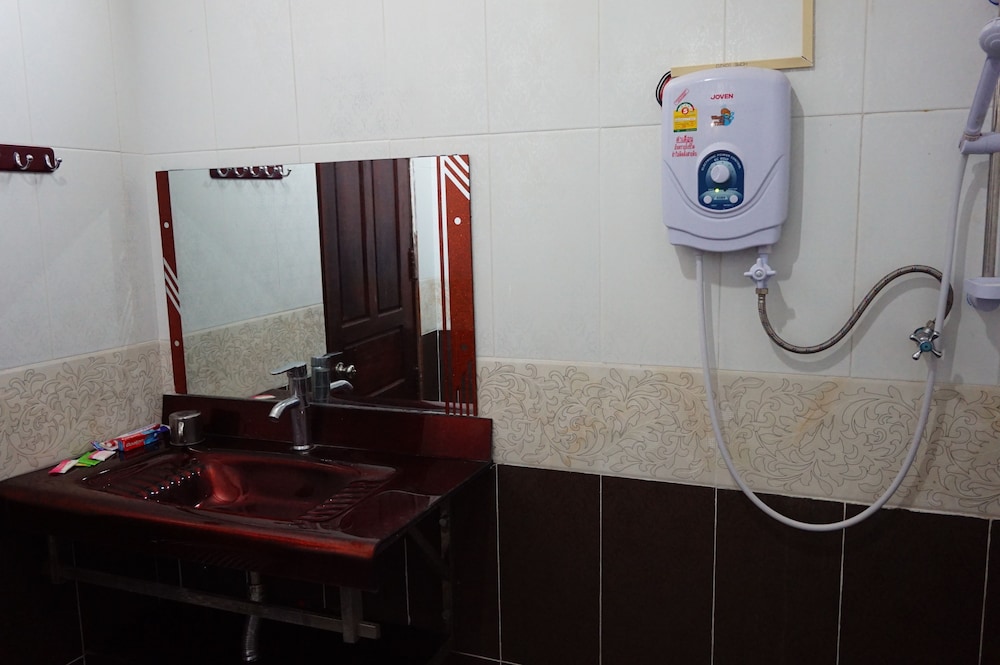 Khamsaner Hotel 19/30