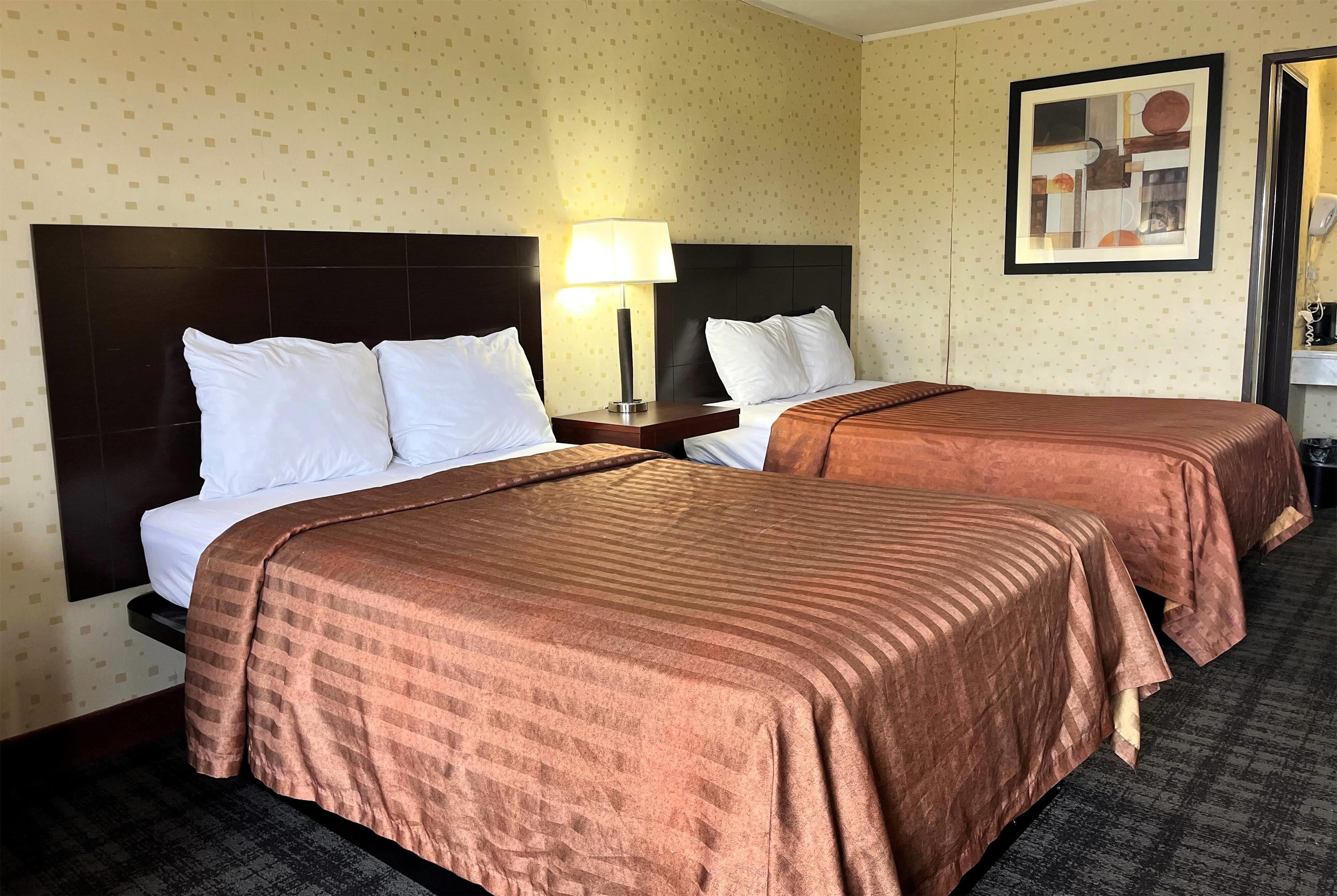 Travelodge by Wyndham Seymour 19/30