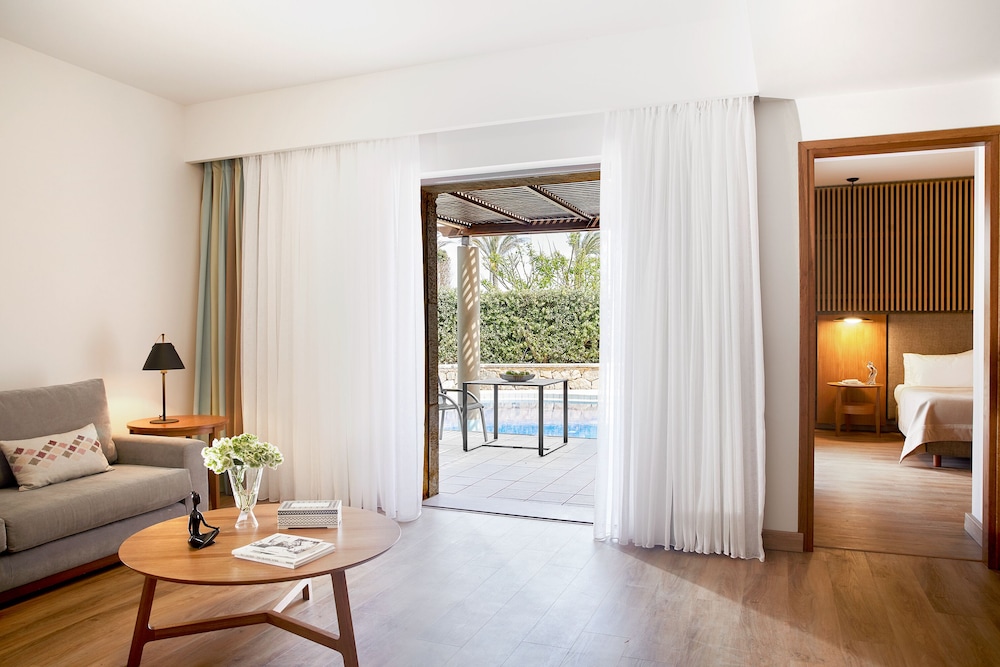 Minoa Palace Resort 34/68