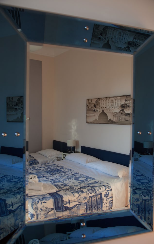 Deluxe Rooms 8/59