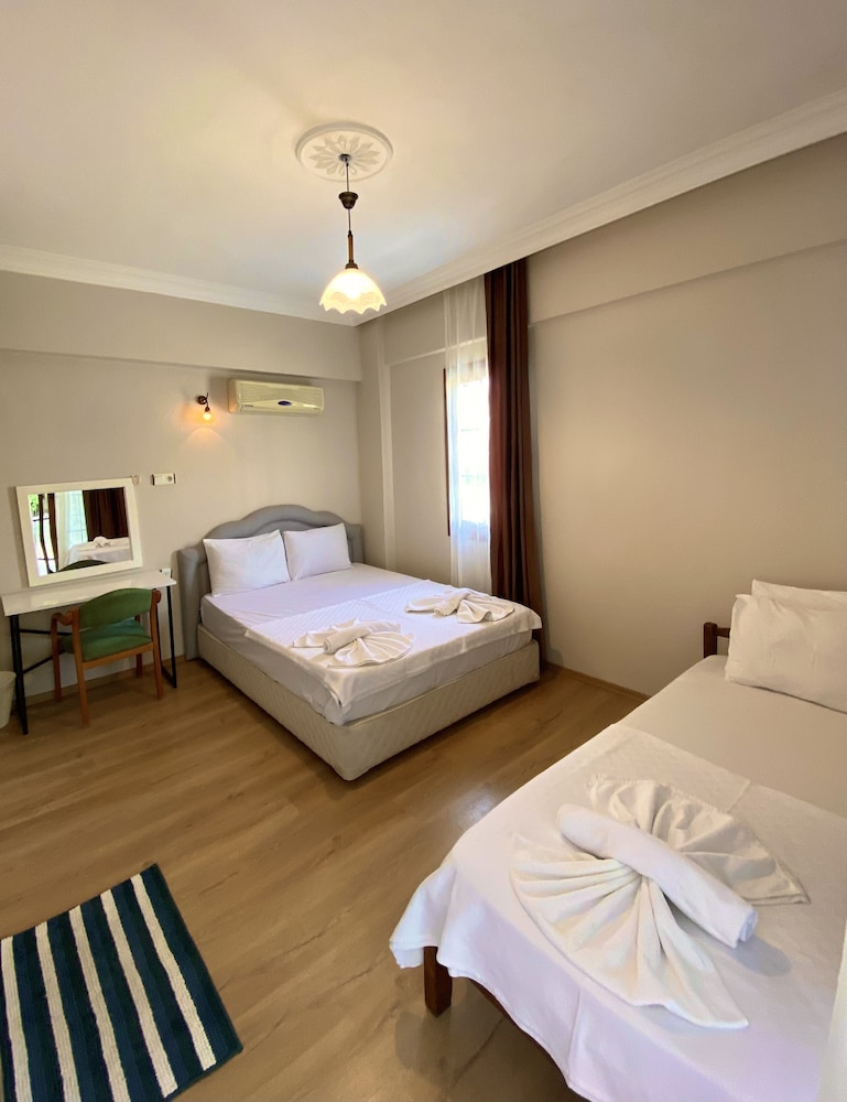 Family, Apartment, 1 Queen and 1 Single Bed, Murphy Bed