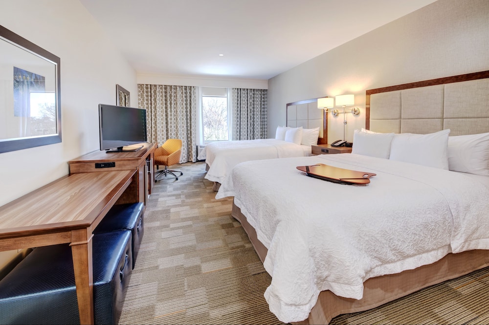 Hampton Inn Suites Dallas Plano East Tx 30/76