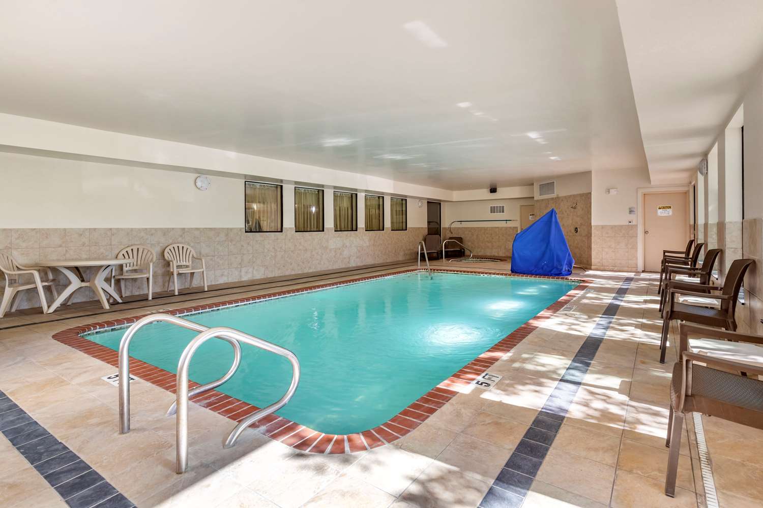 Comfort Suites Georgetown, TX 17/24