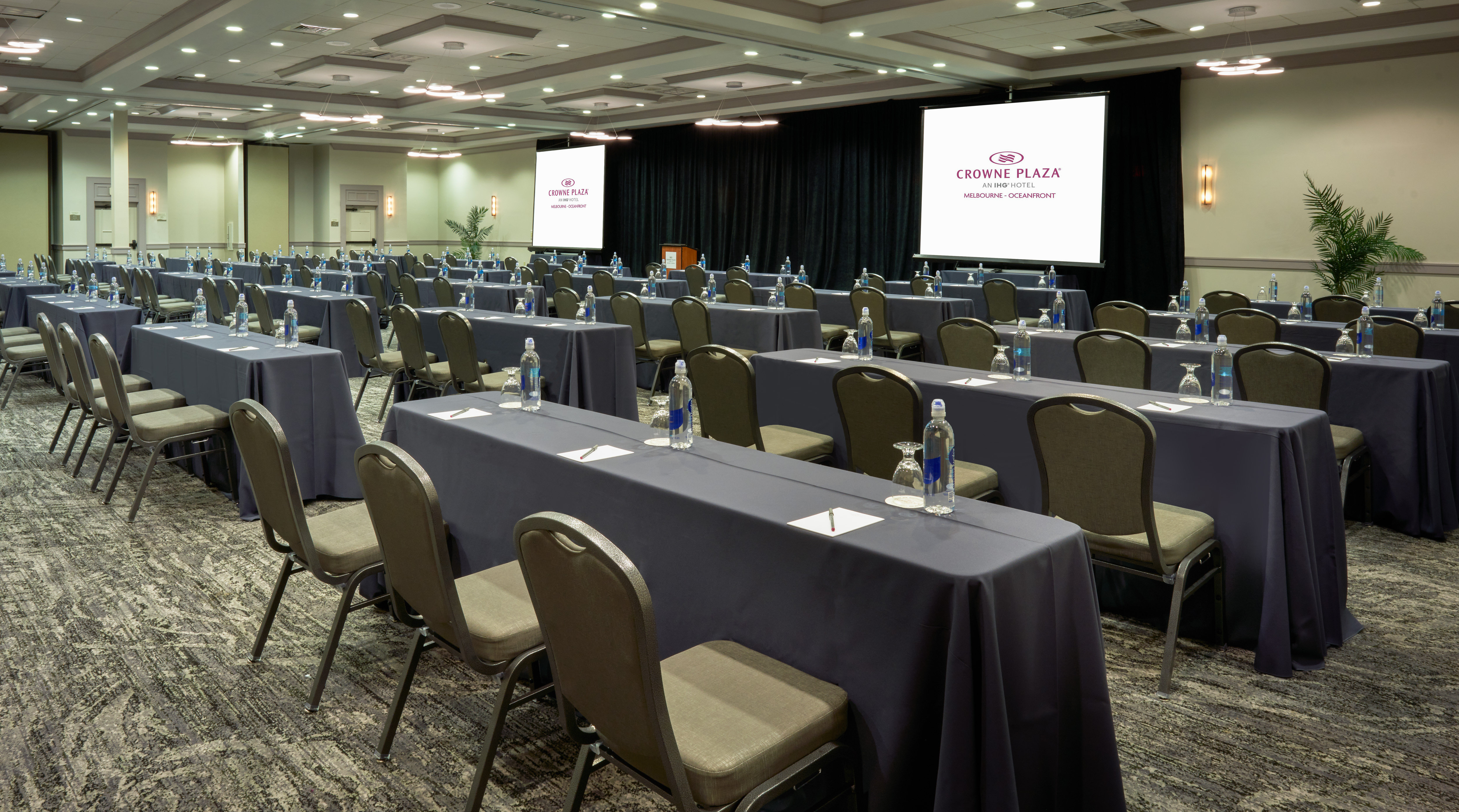 CROWNE PLAZA MELBOURNE OCEANFRONT 65/79