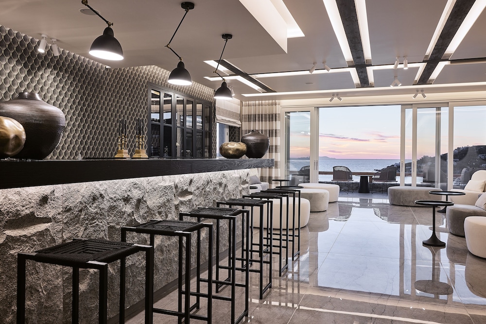 Amazon Mykonos Resort And Spa 35/46