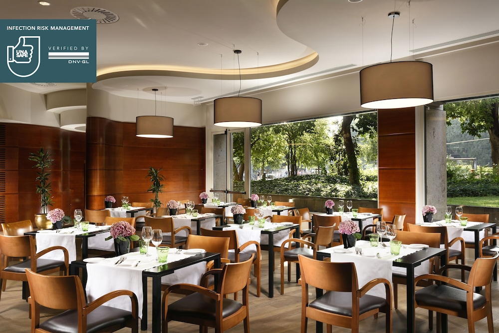 Unahotels Cusani Milan 61/69