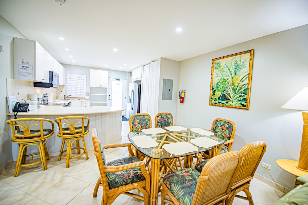 Seven Mile Beach Resort And Club 56/65