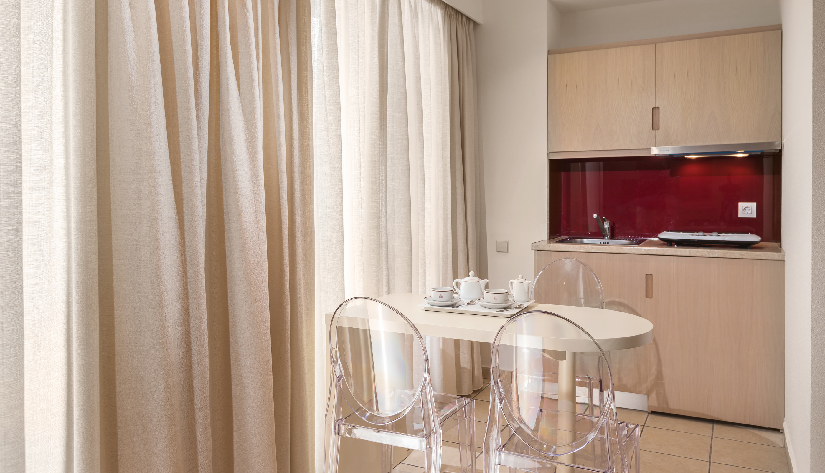 Studio, City View 5/5
